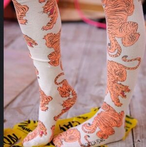 Magnolia Pearl Birch Over The Knee Tiger Socks